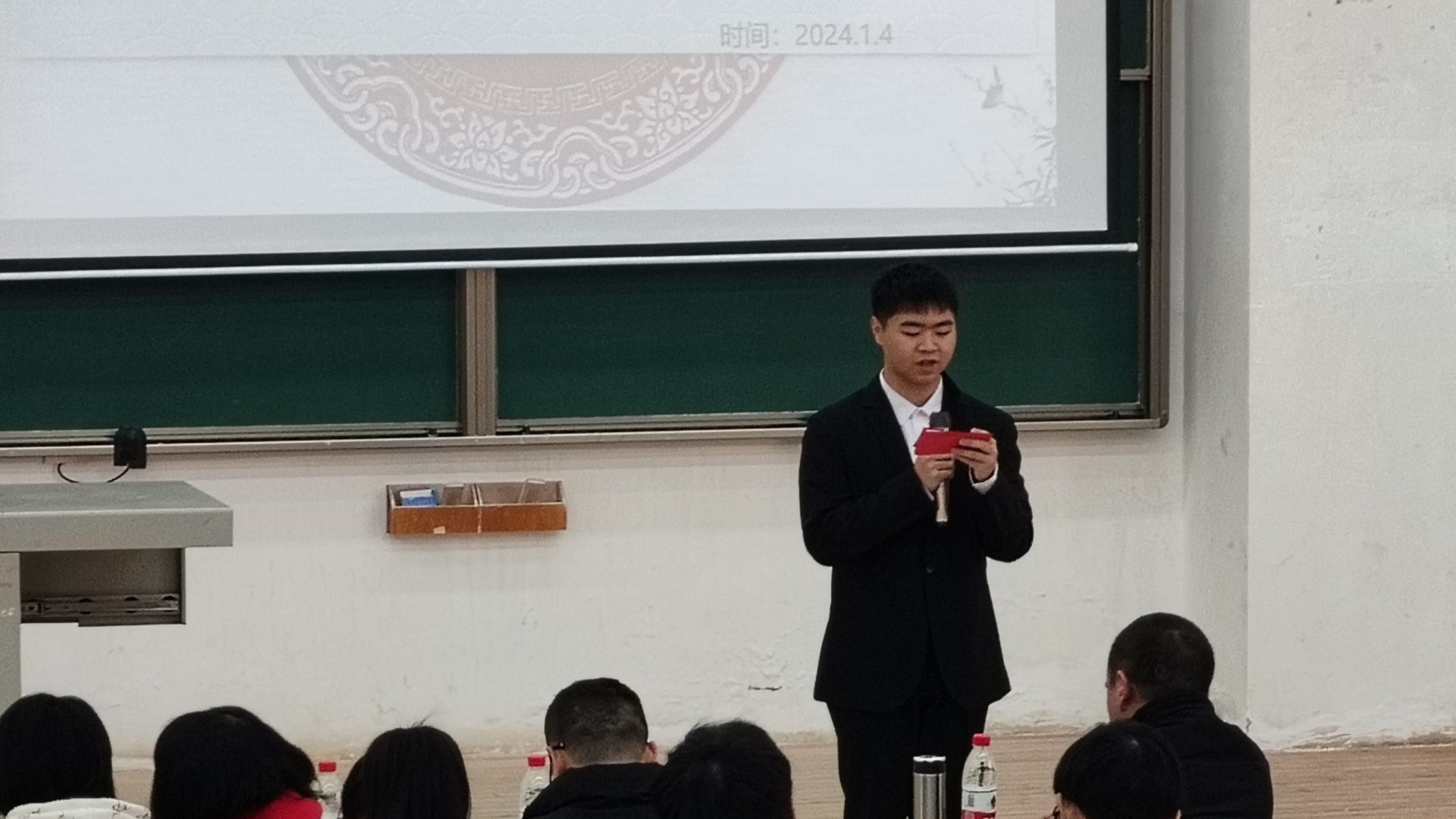 说明: 图示, 示意图
中度可信度描述已自动生成:ver1